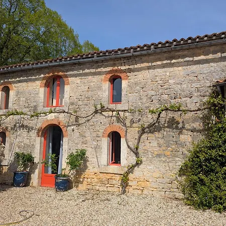 Charmante Demeure 17eme 4ch-3sdb فيلة Bioussac